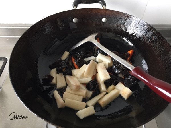 山药炒黑木耳#新鲜从步骤6