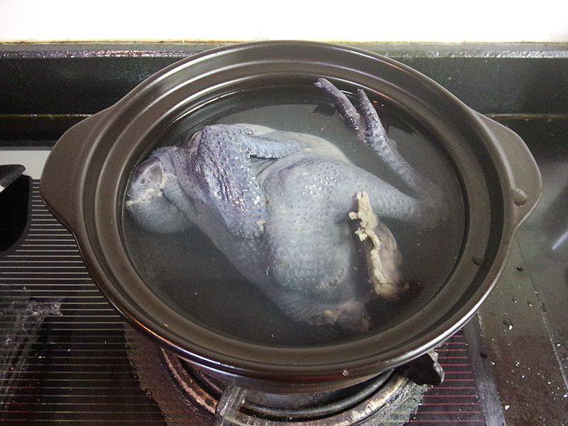 乌鸡山药砂锅煲步骤4
