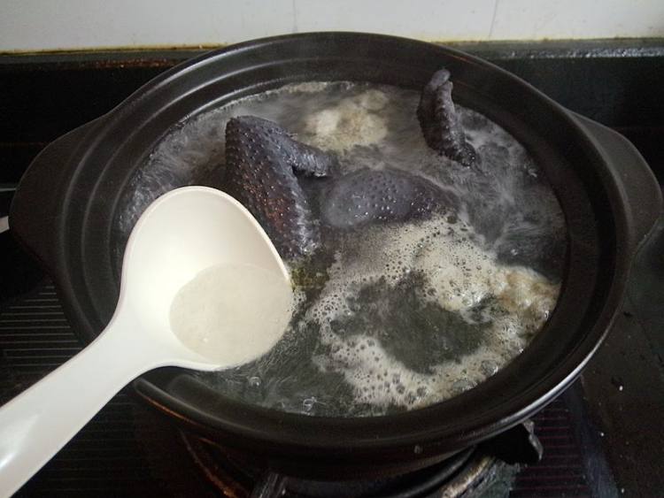乌鸡山药砂锅煲步骤5