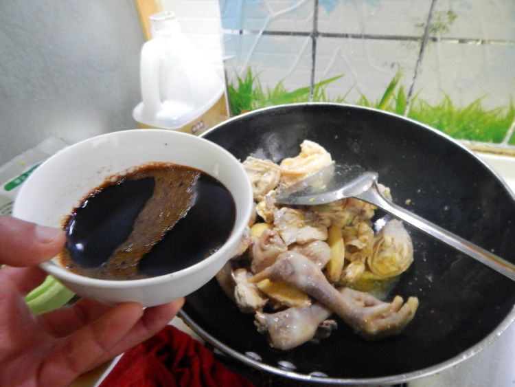小土豆烧鸡块步骤7