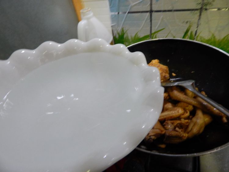 小土豆烧鸡块步骤9