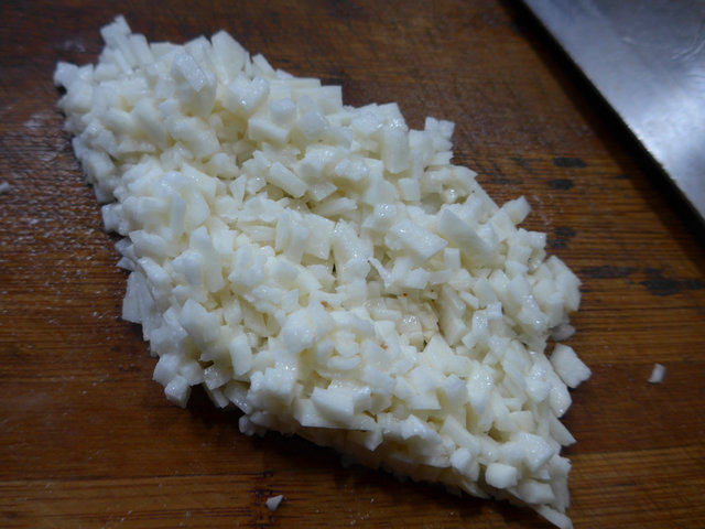 鸡蛋泡菜山药饼步骤2