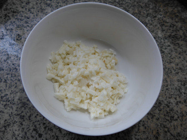 鸡蛋泡菜山药饼步骤3