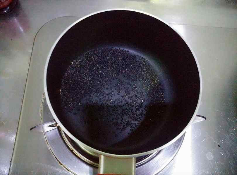 宝宝辅食红枣米粉糊步骤2