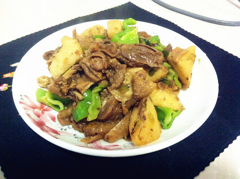 山药烧板鸭步骤6