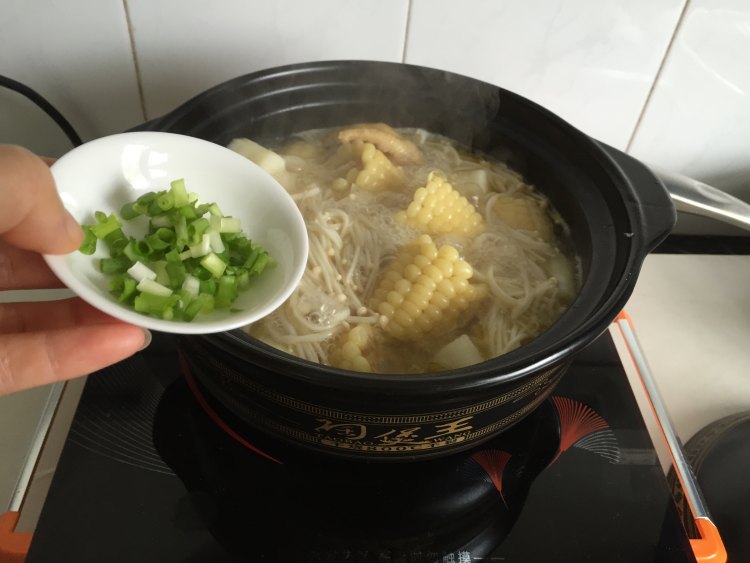 【手工美食】山药母鸡步骤7