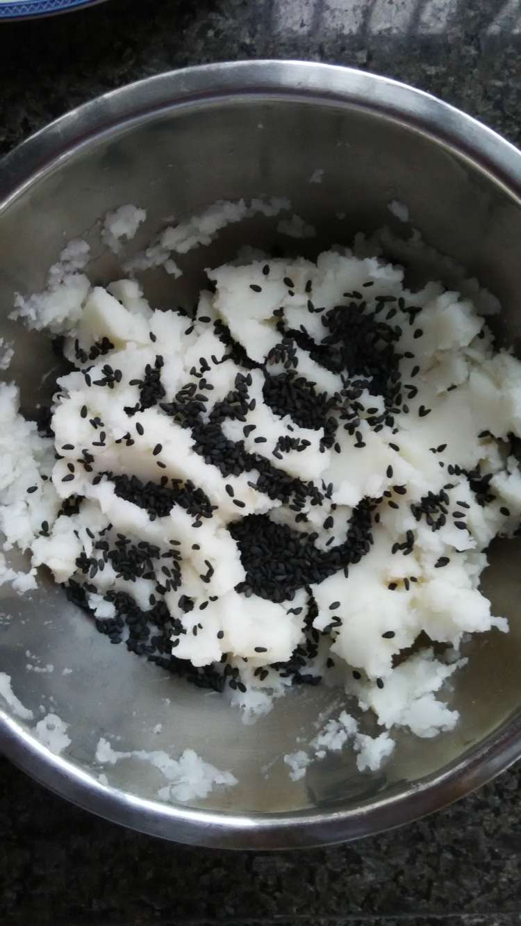 芝麻山药泥步骤3