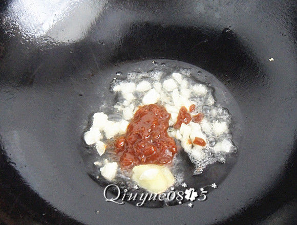 魔竽豆腐炒山药步骤7