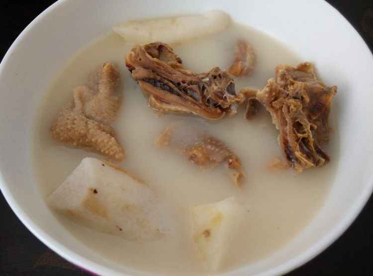 腊鸡山药汤步骤6