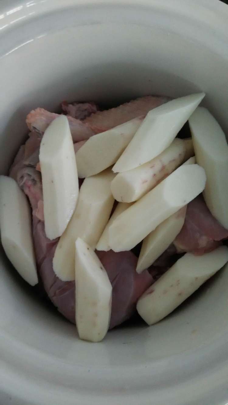 玉米山药鸡汤步骤2