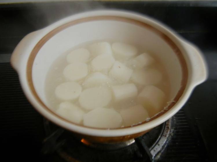 酱肉烩山药步骤6