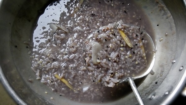 黄芪山药粥步骤4
