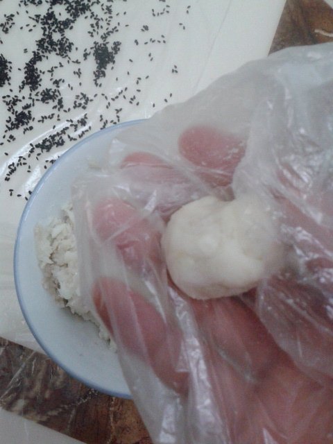 山药芝麻球步骤7