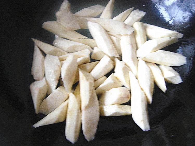 番茄炖山药步骤3