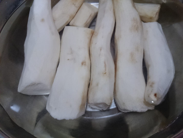 茯苓山药排骨汤步骤2