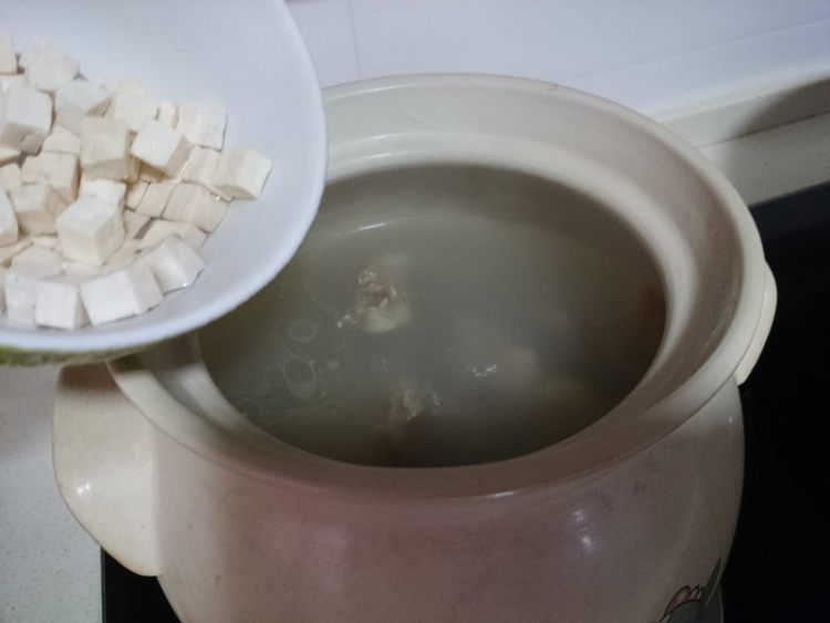 茯苓山药排骨汤步骤8