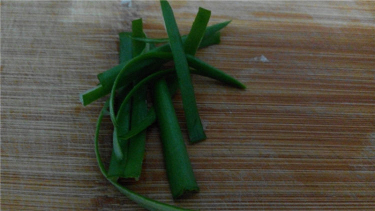 双耳肉片炒山药步骤3