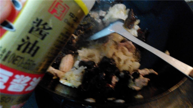 双耳肉片炒山药步骤8