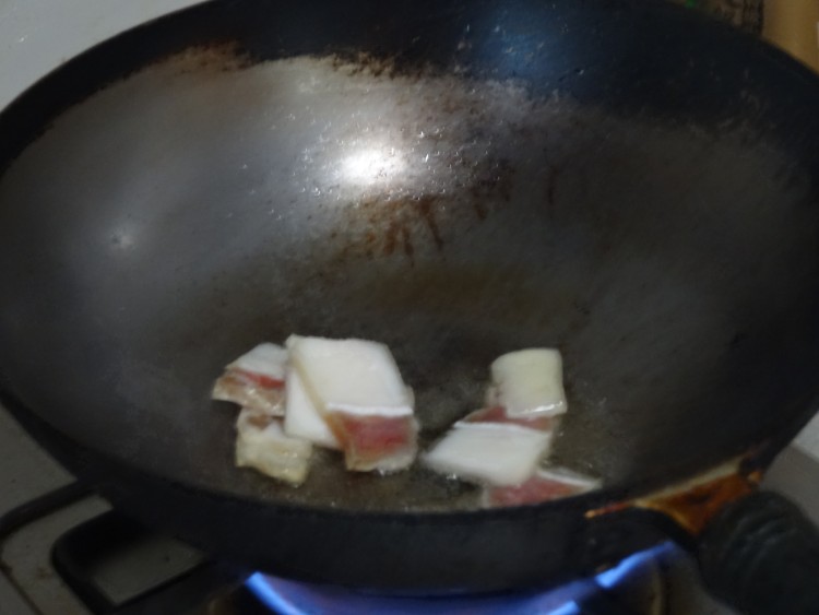 山药香菇咸肉片步骤4