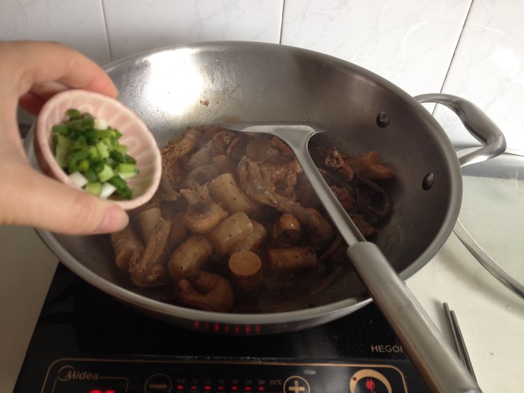 茶树菇山药焖鸡块步骤10