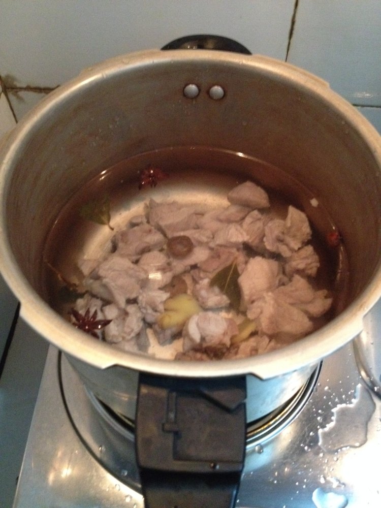 黑豆山药排骨汤步骤4