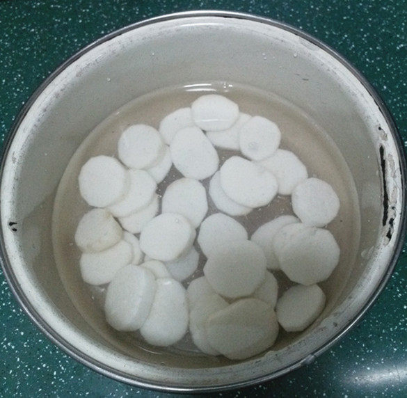 山药木耳鸡蛋汤步骤2
