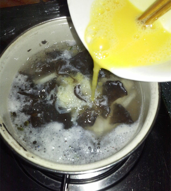 山药木耳鸡蛋汤步骤7