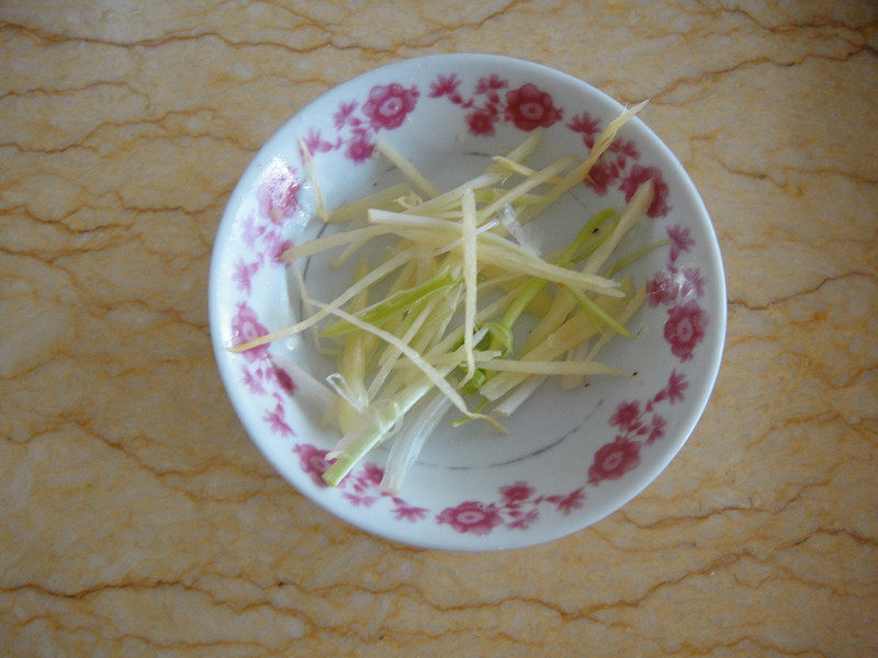 红椎菌猪尾骨山药汤步骤4