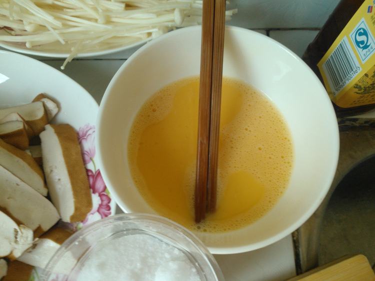 金针山药泥鳅汤步骤3