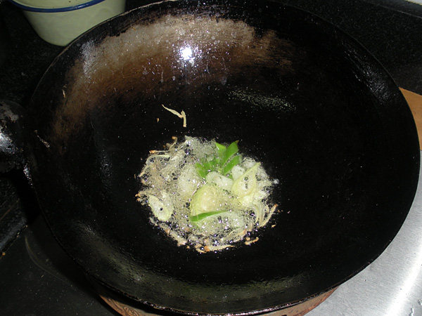 韭菜炒淮山药步骤6