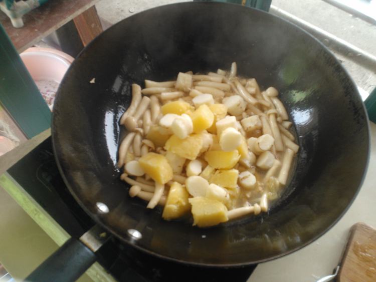 山药土豆炒大金针菇步骤8
