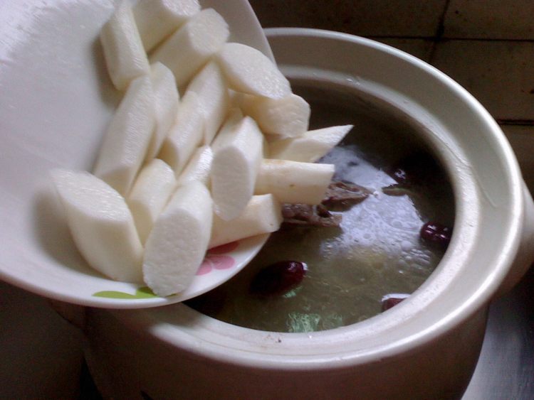 山药煲鸭汤步骤6