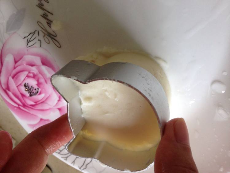 蓝莓酱山药泥步骤6