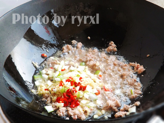 酱瓜肉燥双蒸步骤6