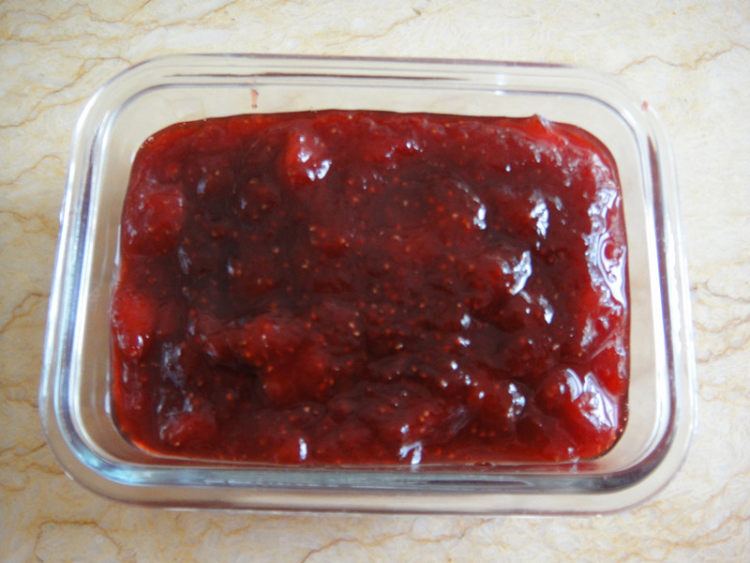 草莓酱山药步骤1