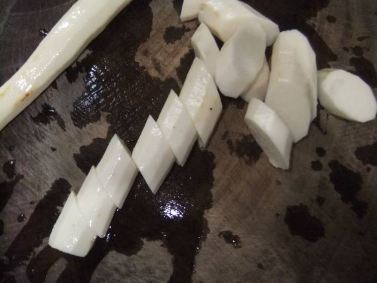 山药桂园瘦肉汤步骤3