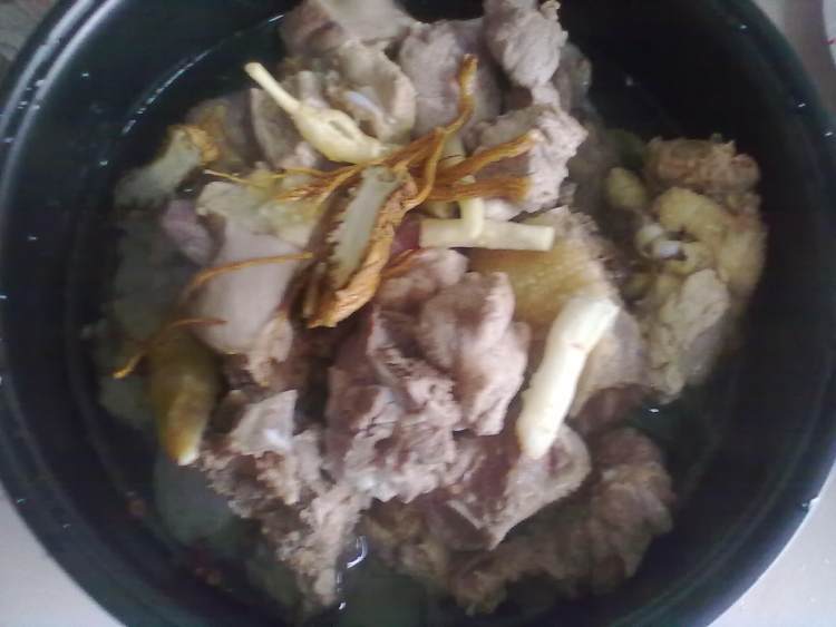山药鸡煲步骤3