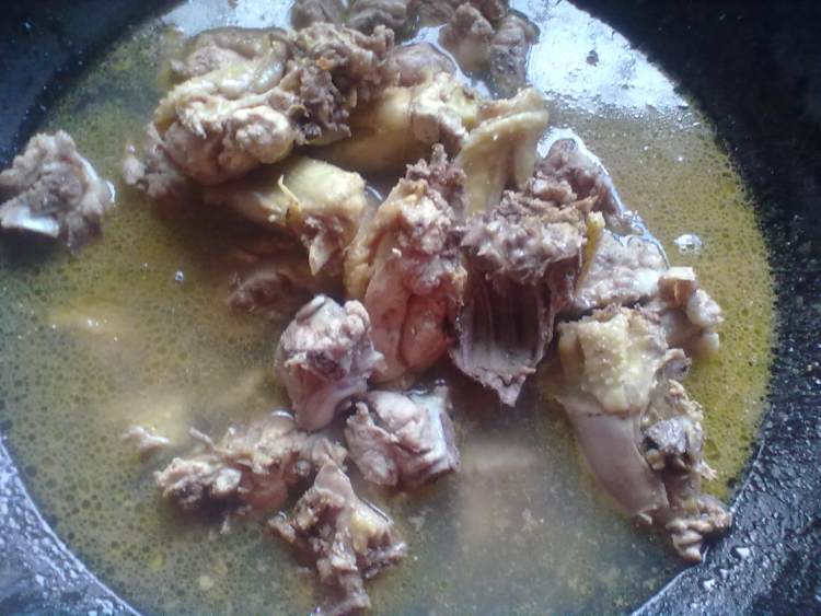 山药鸡煲步骤1