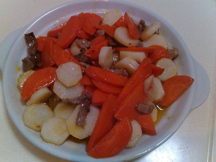 山药胡萝卜炒肉步骤6