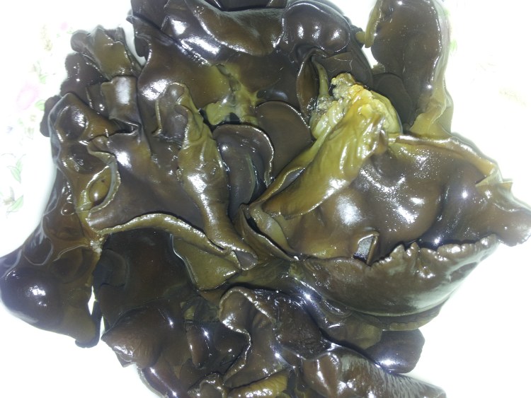 胡萝卜山药炒木耳步骤3