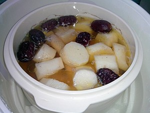 红枣山药炖鸡汤步骤9