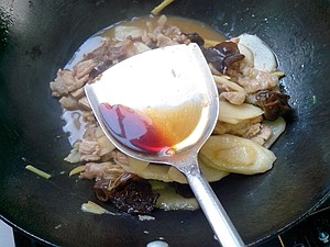 黑木耳山药炒肉步骤12