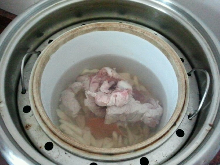 骨头炖汤步骤8