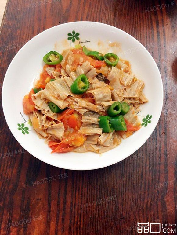 青椒西红柿烩腐竹
