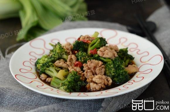 西兰花拌核桃仁