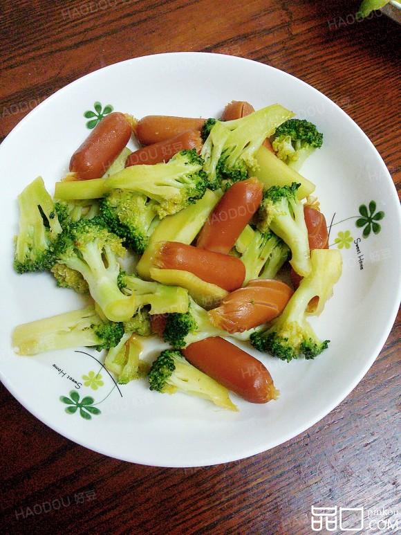 西兰花炒脆皮肠