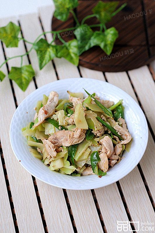 鸡胸肉炒西兰花梗