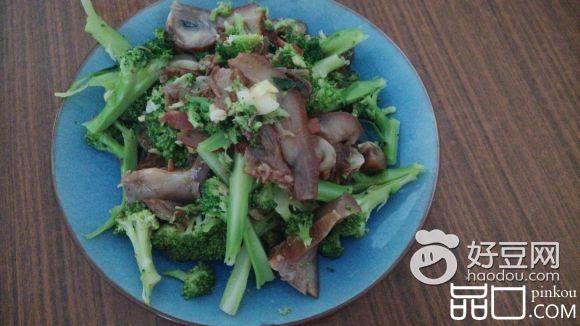 西兰花拌猪头肉