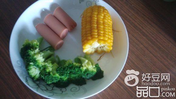 西兰花玉米火腿