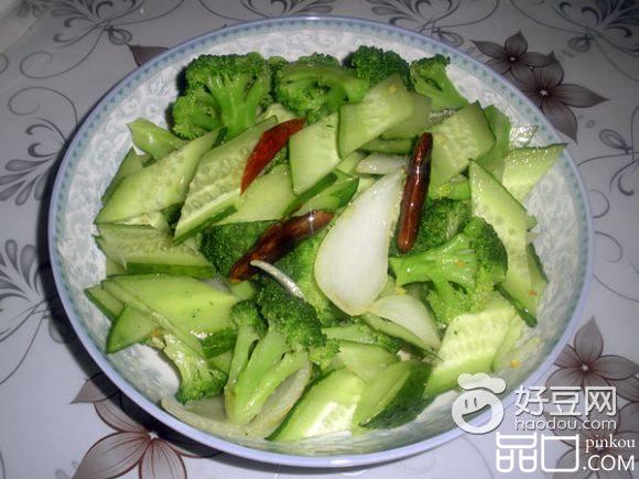 炝炒黄瓜西兰花